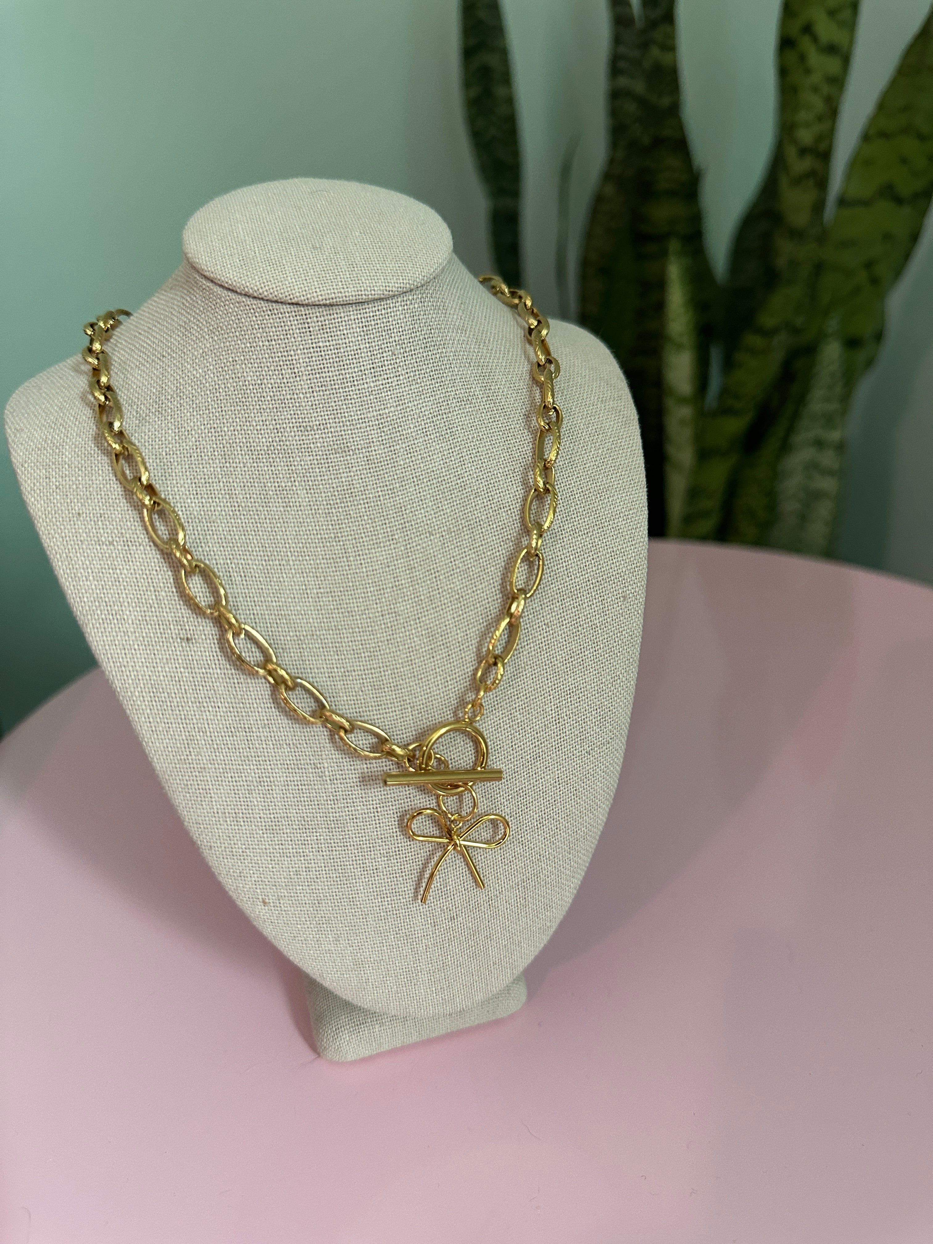 The Everyday Bow Necklace